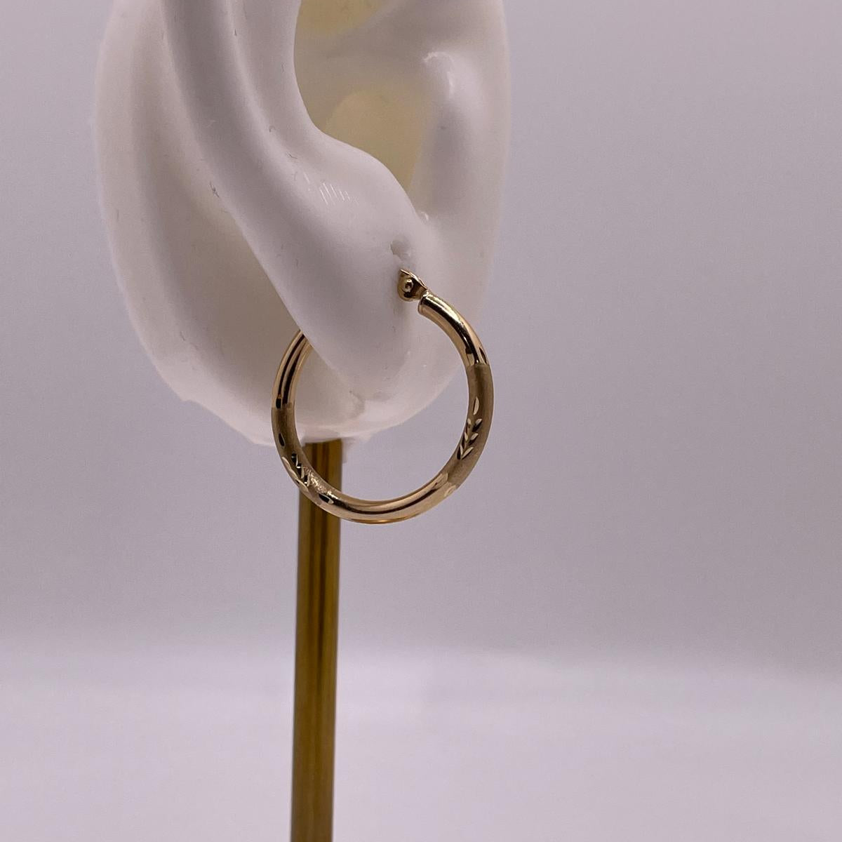 14K Gold Budded Diamond-Cut Hoop Earrings – (019)