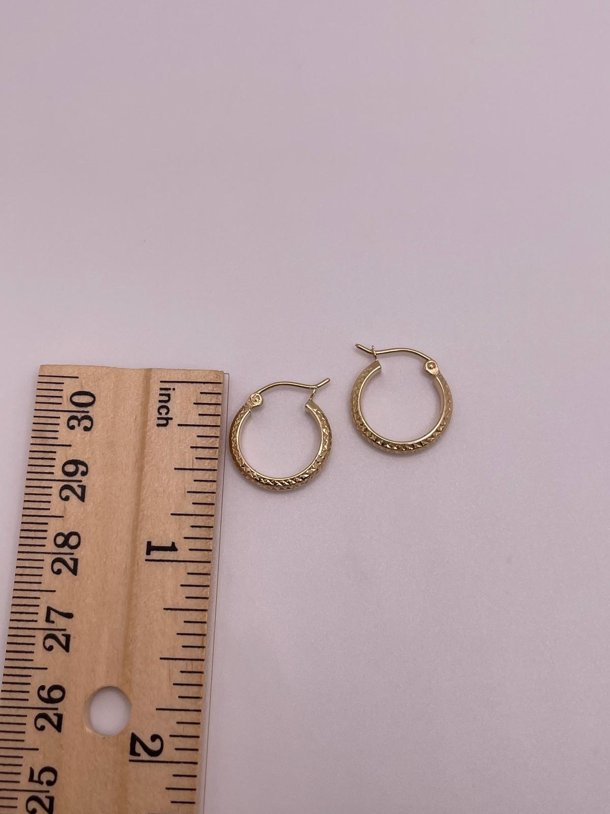 14K Gold Diamond Cut Hoop Earrings