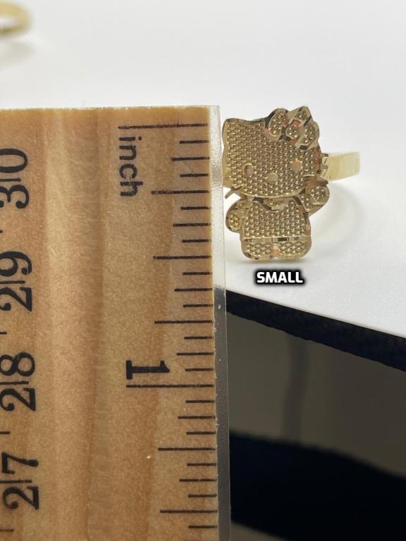 10K Gold Full Body Waving Hello Kitty Ring