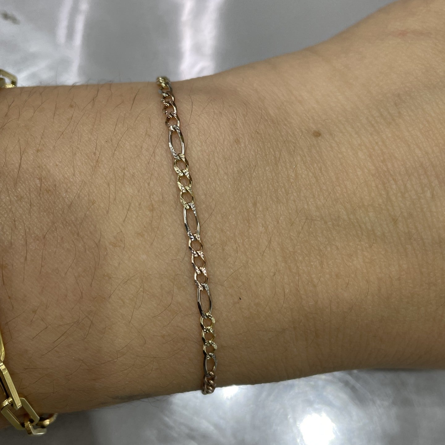 14K Tri-Color Figaro Bracelet – 2.6mm, 7"